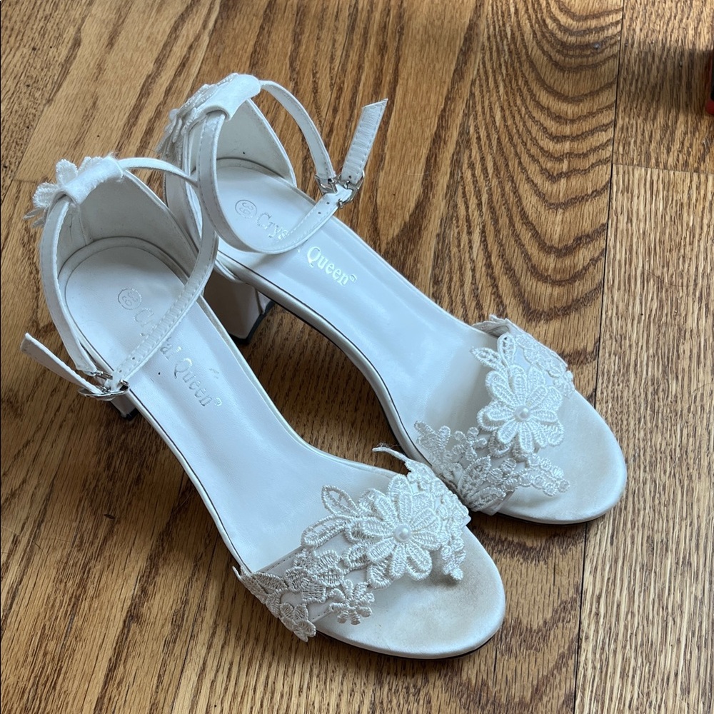 Chic Cream Floral Women's Heels